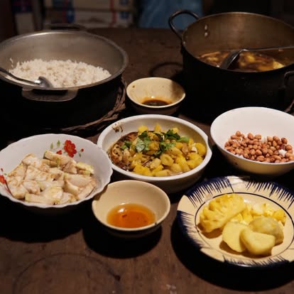 Món canh nóng và đậu hũ vườn nhà